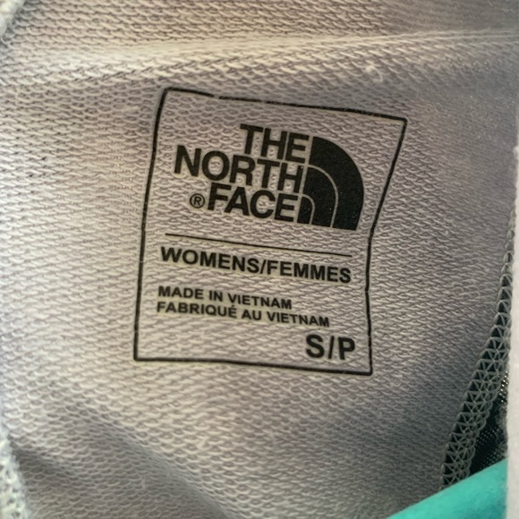 The North Face Training Long-Sleeve SMALL GREY - Picture 4 of 5